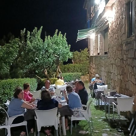 Hospedium Hostal Restaurante El Mirador De Atienza Eksteriør billede