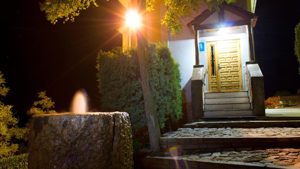 Hospedium Hostal Restaurante El Mirador De Atienza Eksteriør billede