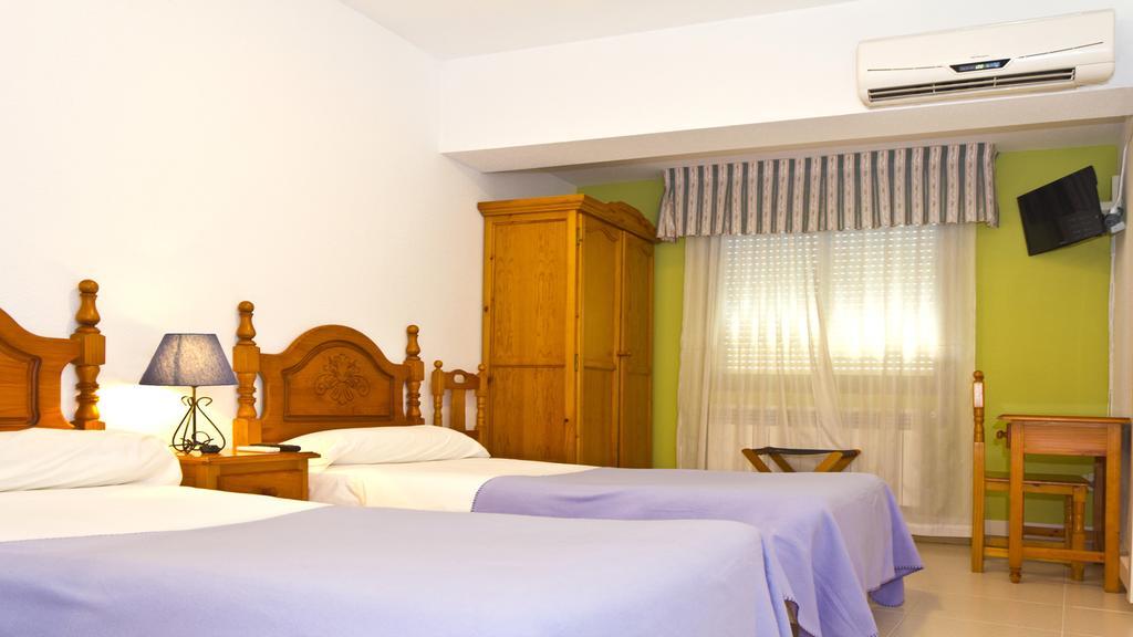 Hospedium Hostal Restaurante El Mirador De Atienza Eksteriør billede
