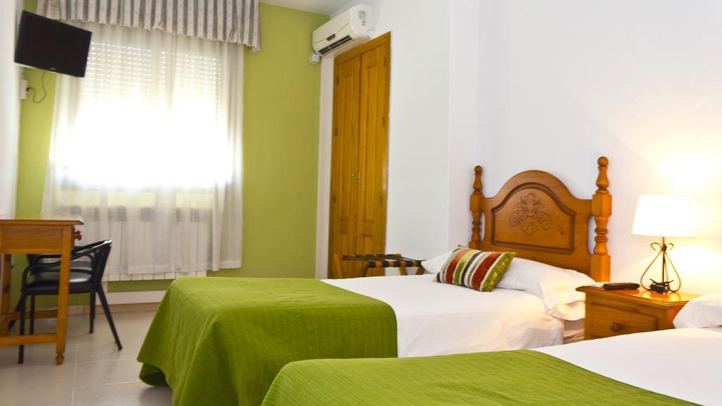 Hospedium Hostal Restaurante El Mirador De Atienza Eksteriør billede