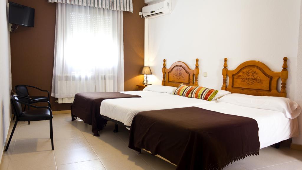 Hospedium Hostal Restaurante El Mirador De Atienza Eksteriør billede