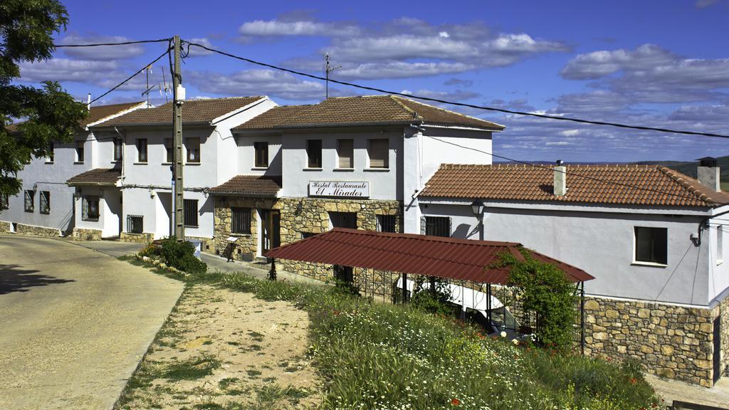 Hospedium Hostal Restaurante El Mirador De Atienza Eksteriør billede