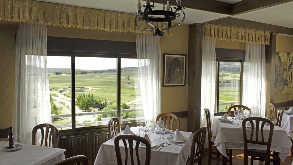 Hospedium Hostal Restaurante El Mirador De Atienza Eksteriør billede